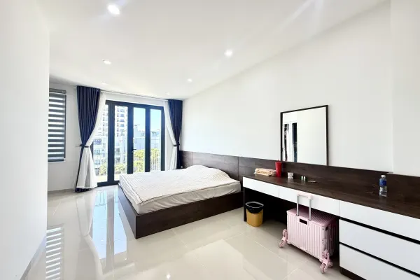 Дом, 3 спальни · 400 м² 2