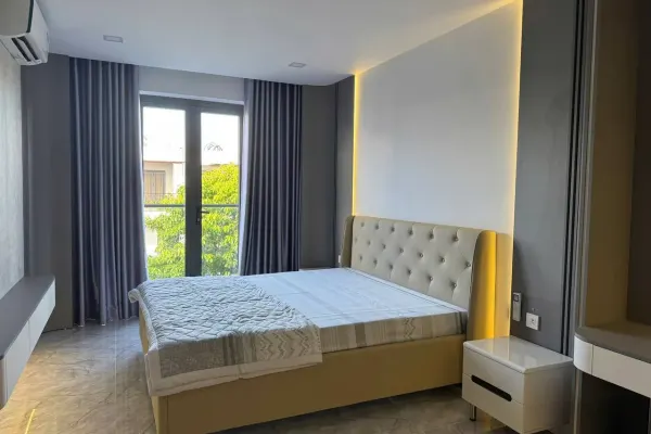 Дом, 4 спальни · 270 м² 6