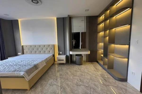Дом, 4 спальни · 270 м² 7