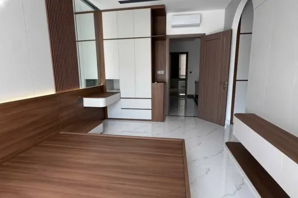 Дом, 4 спальни · 300 м² 10