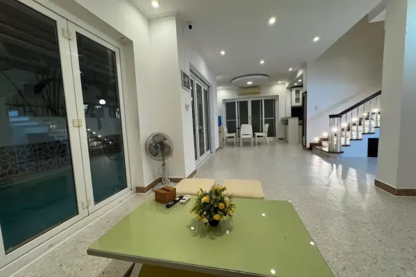 House, 5 спальни 3
