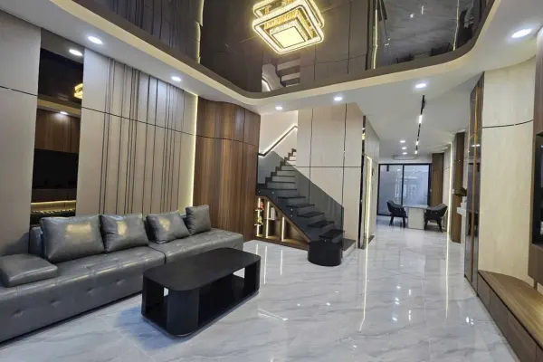 House, 3 спальни, 270.00 м²