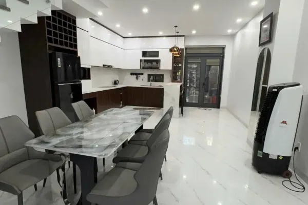 Дом, 3 спальни · 270 м² 6