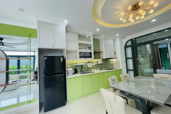 Квартира, 2 спальни · 100 м²