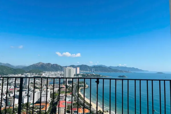 Квартира, 2 спальни · 120 м²
