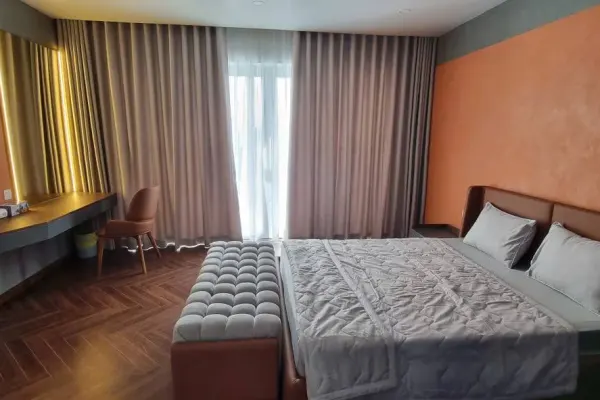 Дом, 4 спальни · 270 м² 2