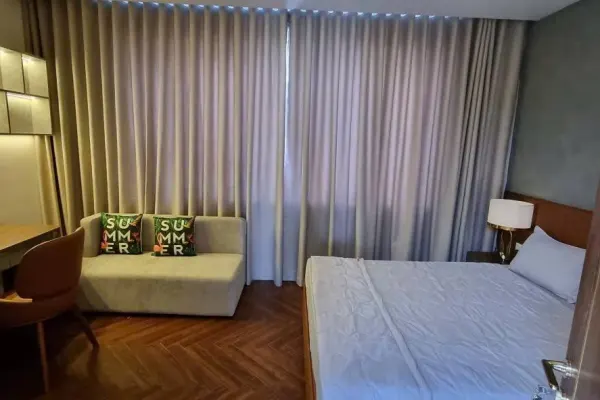 Дом, 4 спальни · 270 м² 4