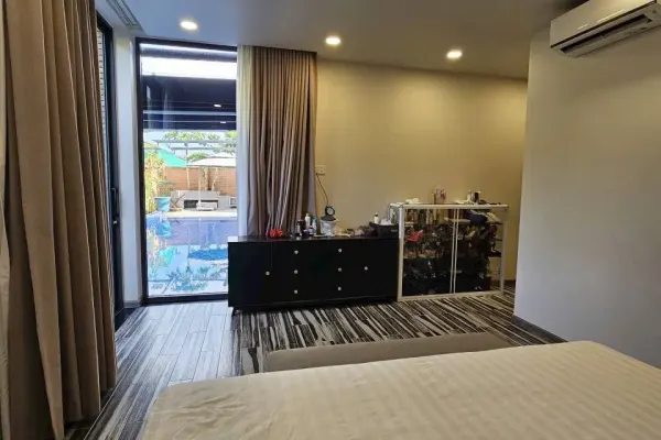 Вилла, 4 спальни · 600 м² 5