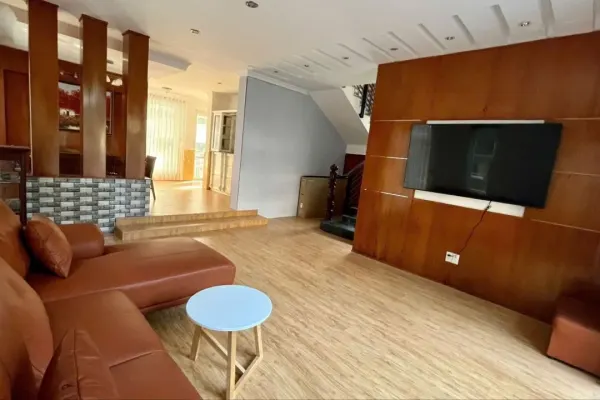 Вилла, 4 спальни · 180 м²