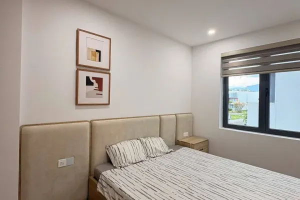 Дом, 4 спальни · 270 м² 4