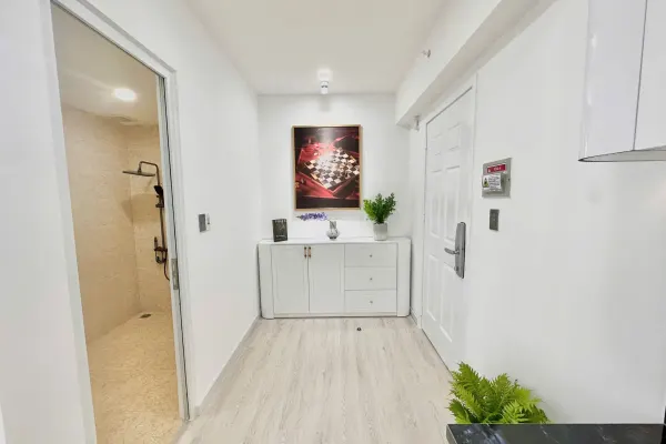 Квартира, 3 спальни · 90 м² 4