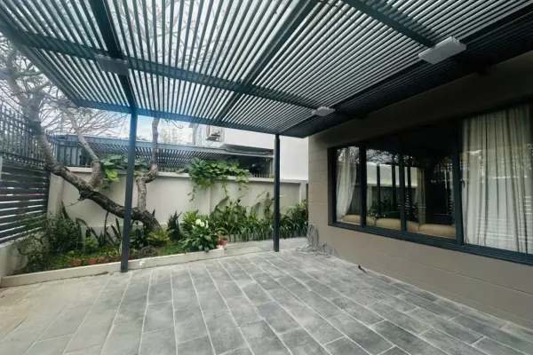 Вилла, 5 спален · 300 м²