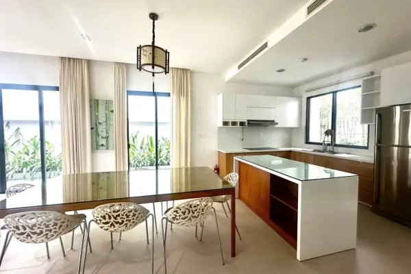 Вилла, 5 спален · 300 м² 2