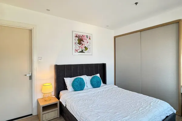 Квартира, 2 спальни · 70 м² 5