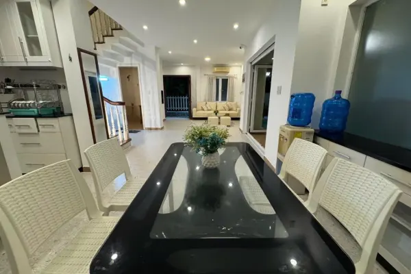 House, 5 спальни 4