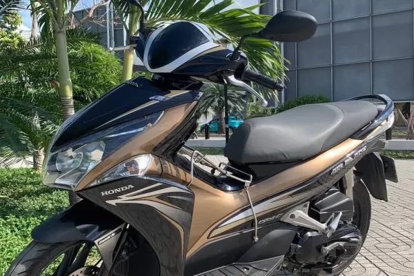 Yamaha NVX 5