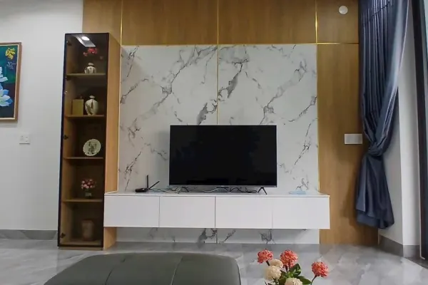 Дом, 3 спальни · 270 м²