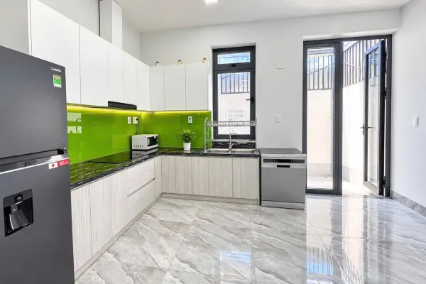 Дом, 3 спальни · 270 м² 4