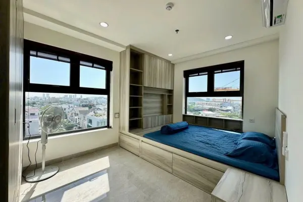 Квартира, 2 спальни · 90 м² 3