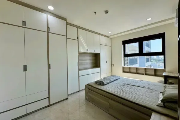 Квартира, 2 спальни · 90 м² 4