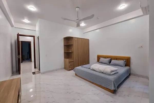 Дом, 4 спальни · 240 м² 8