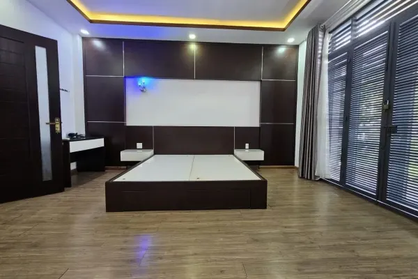 Дом, 3 спальни 6