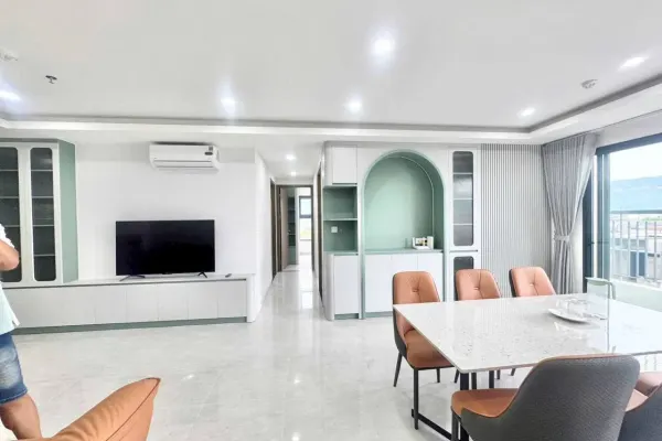 Квартира, 3 спальни · 94 м² 2