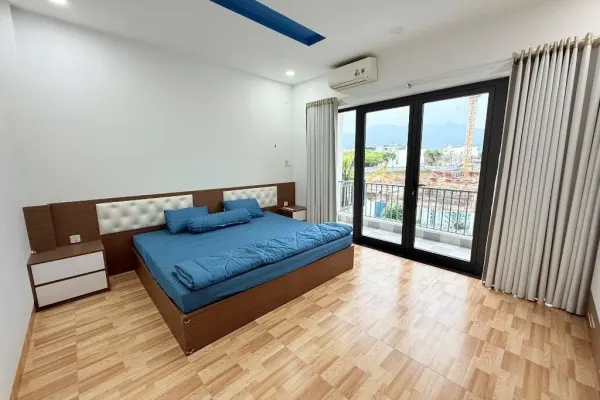 Дом, 4 спальни · 100 м² 4