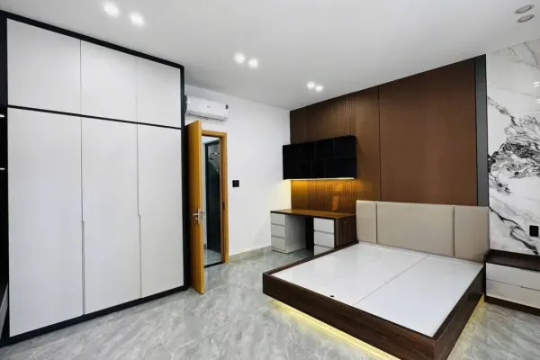 Дом, 3 спальни · 350 м² 9