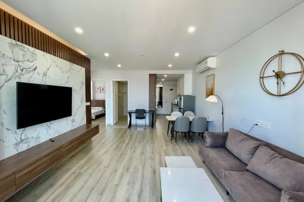 Квартира, 2 спальни · 77 м²
