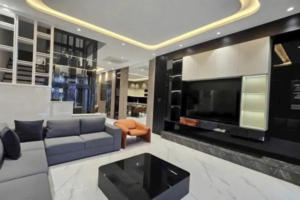 Дом, 4 спальни · 270 м² 4