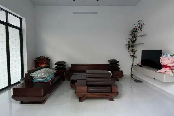 Дом, 2 спальни · 200 м²
