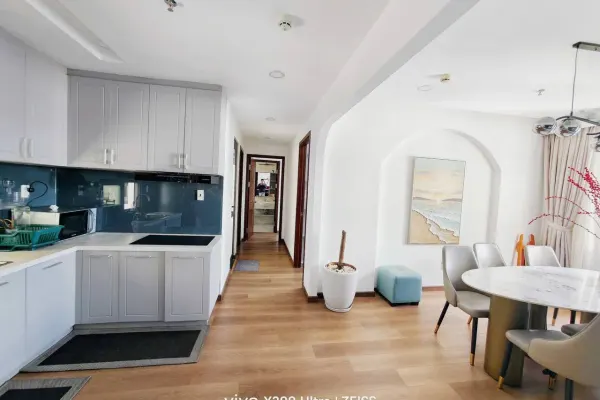 Квартира, 2 спальни · 80 м² 3