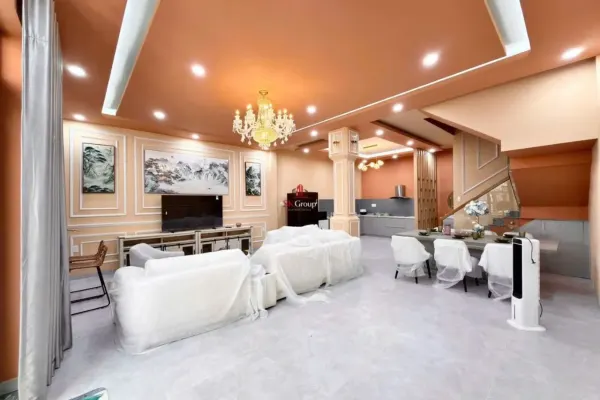Дом, 5 спален · 300 м² 4