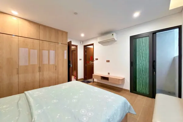 Квартира, 2 спальни · 90 м² 4