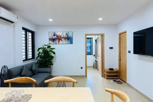 Квартира, 2 спальни · 90 м²