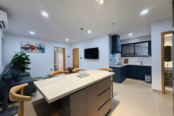 Квартира, 2 спальни · 90 м² 2