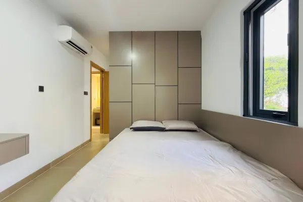 Квартира, 2 спальни · 90 м² 8