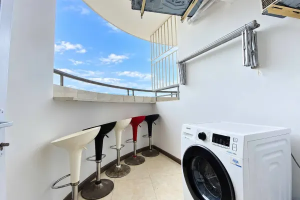 Квартира, 3 спальни · 90 м² 8