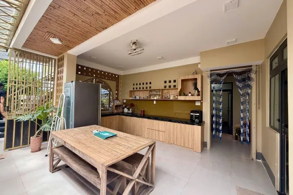Дом, 5 спален · 300 м² 3