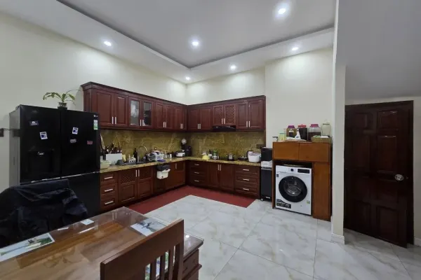 Дом, 3 спальни · 90 м² 3