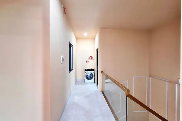 Дом, 5 спален · 300 м² 4