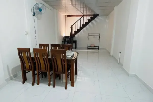 Дом, 3 спальни · 240 м² 8