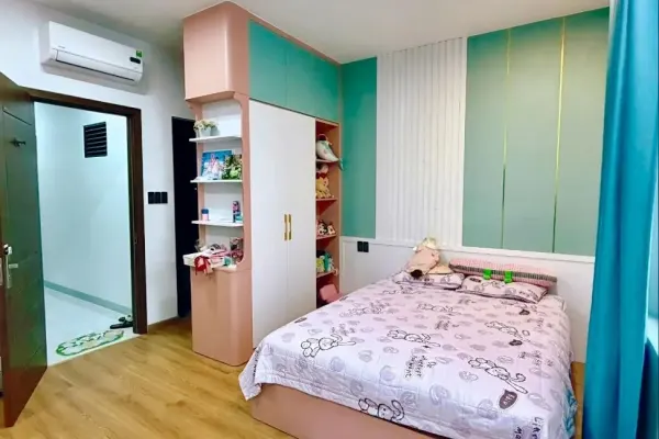 Дом, 3 спальни · 270 м² 5