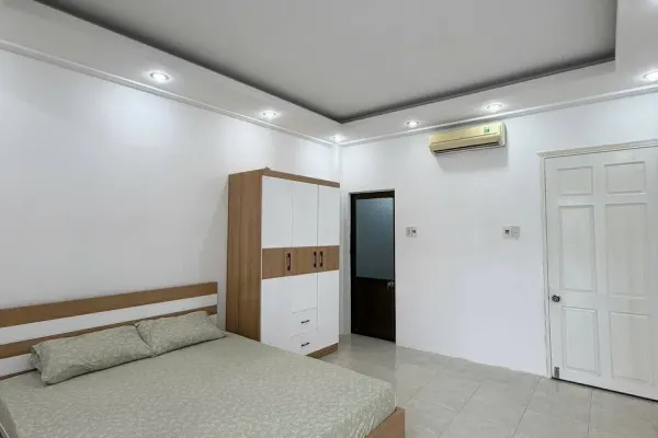 Дом, 4 спальни · 220 м² 7