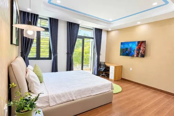 Дом, 3 спальни · 270 м² 5