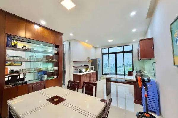 Вилла, 5 спален · 300 м² 6