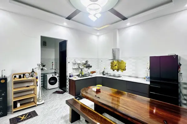 Дом, 1 спальня · 130 м² 5