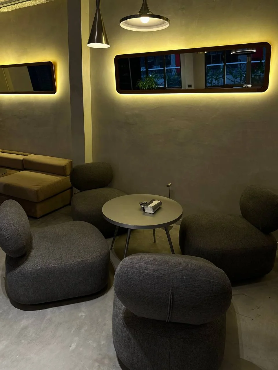 606 cafe & more