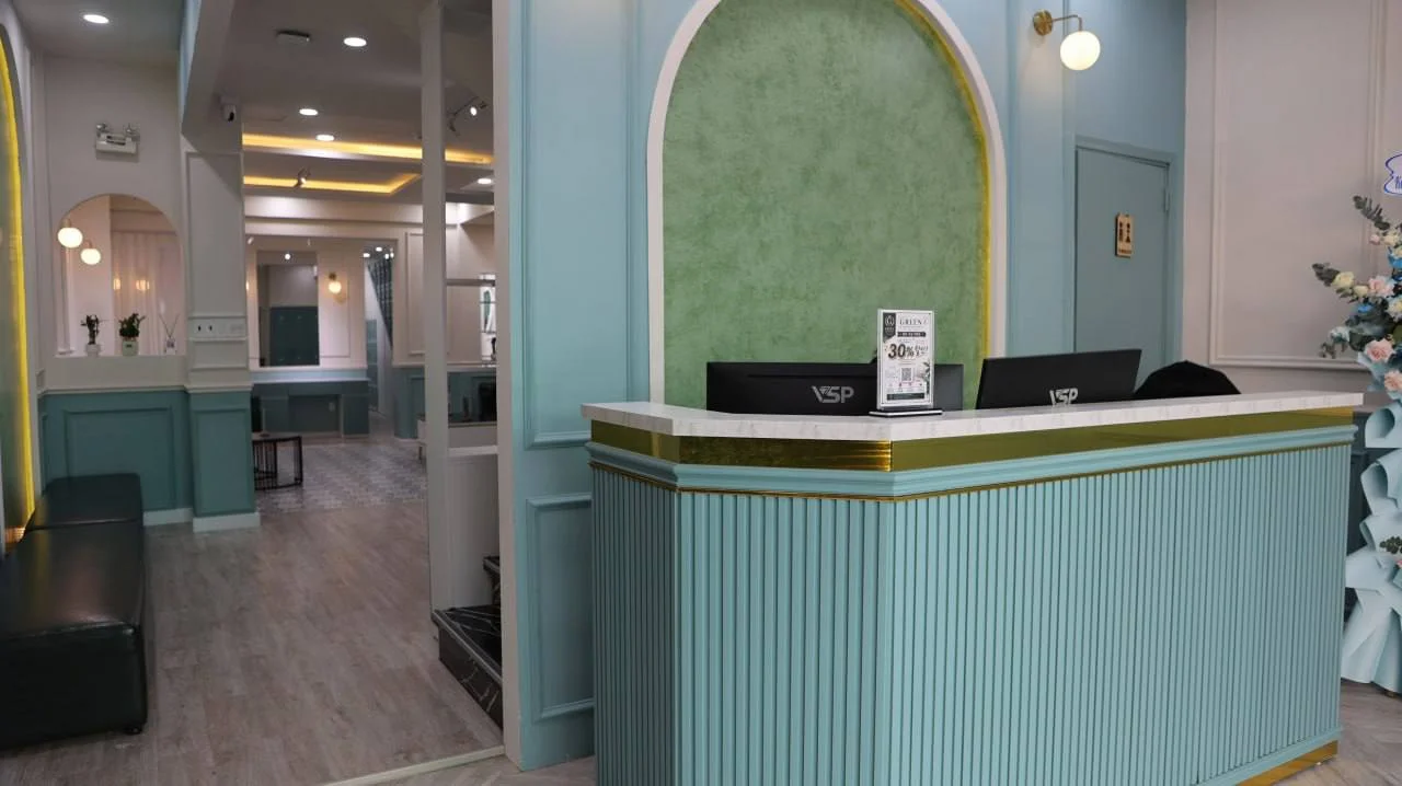 Green Barbershop 5